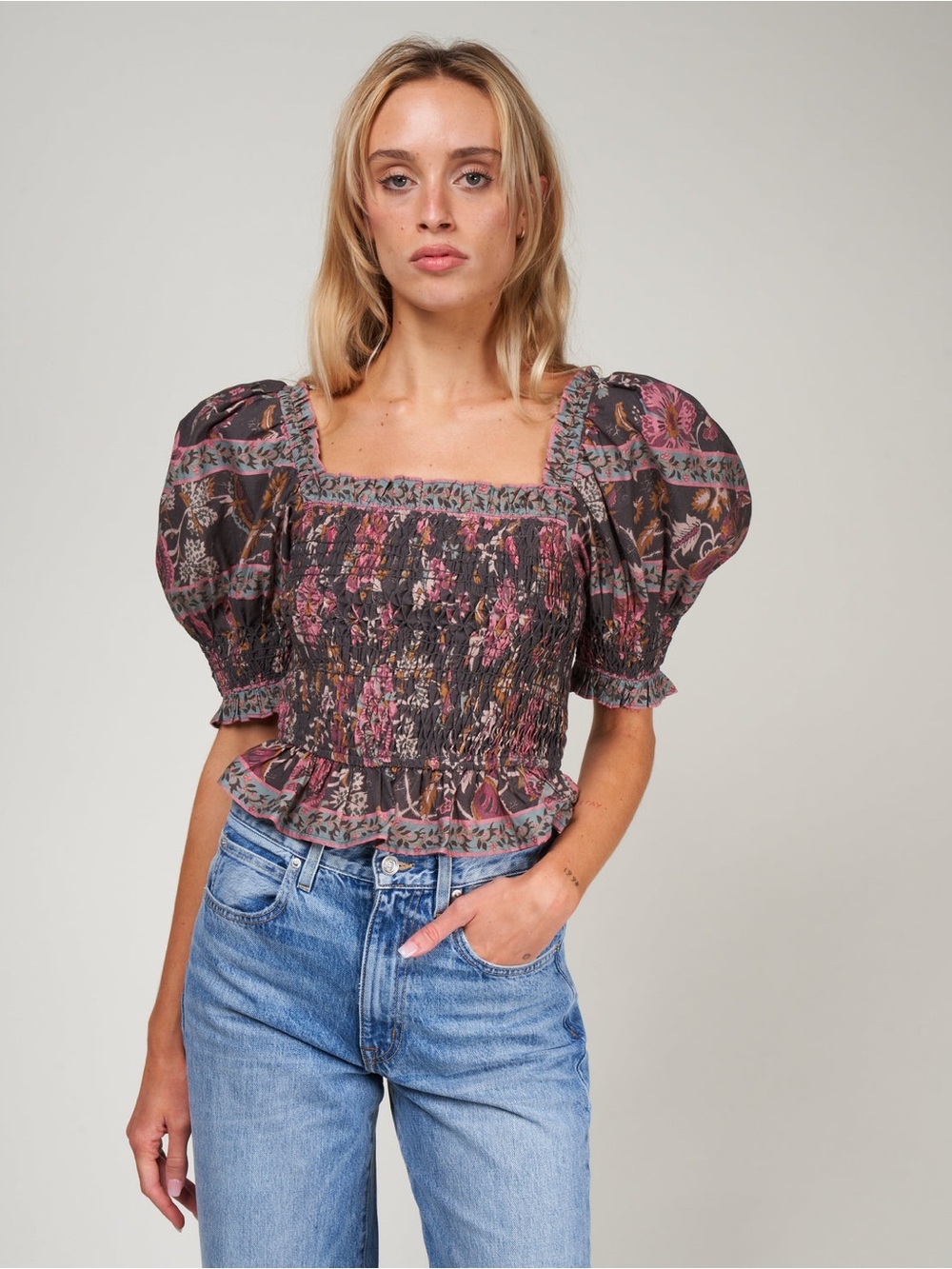 SEA New York Tess Print Puff Sleeve Smocked Top – Black – Size Medium